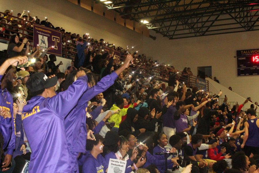 Tallwood+Shows+Their+School+Spirit+During+the+Winter+Pep+Rally
