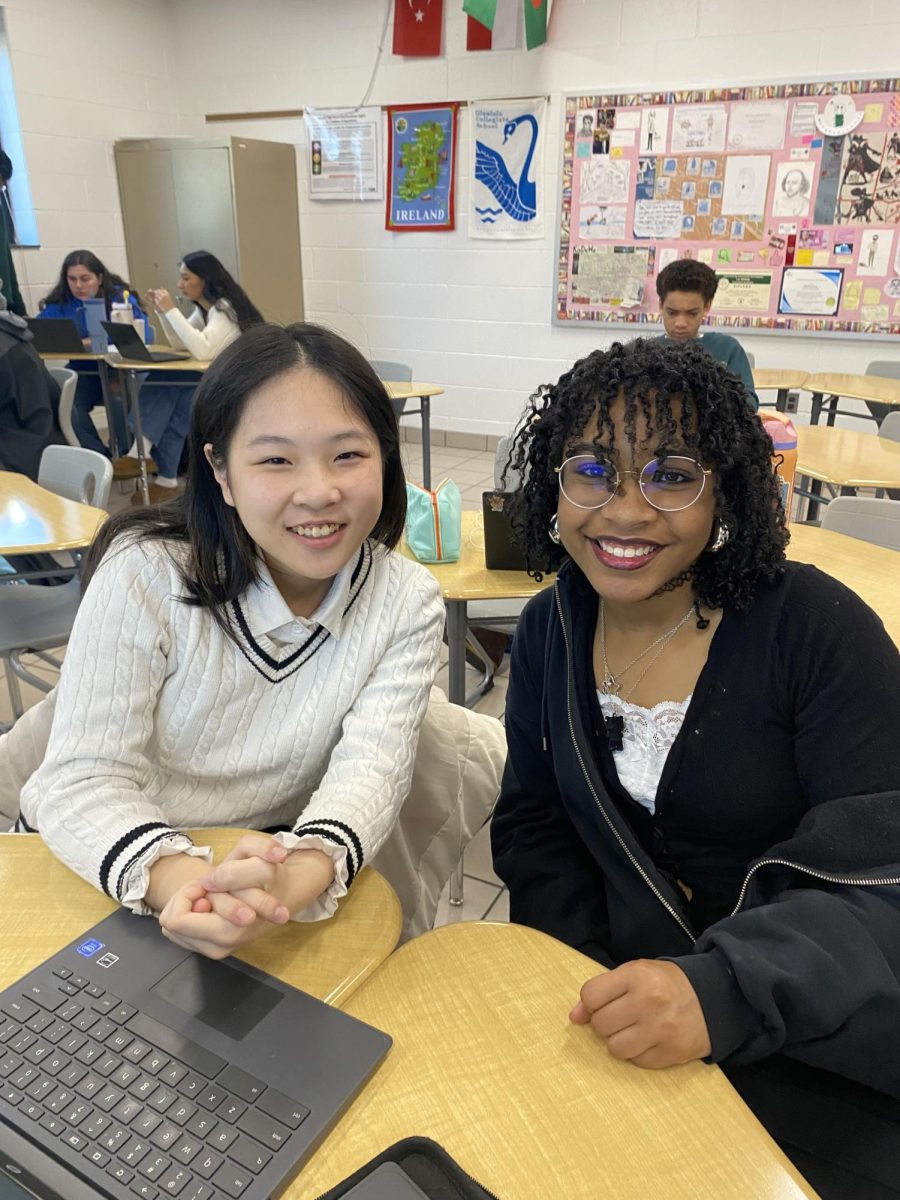 Yuki Hong and Naelyn Stith